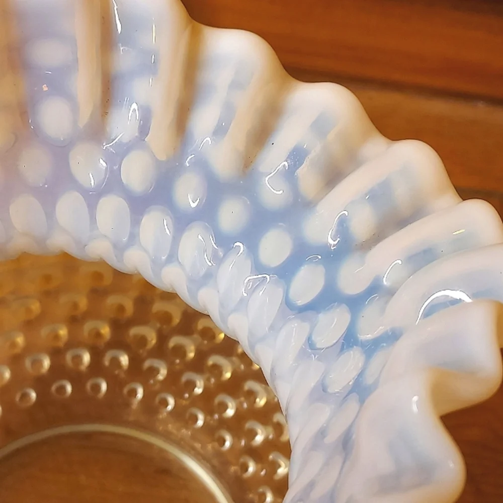 FENTON Hobnail Opalescent Vase - Picture 6 of 6